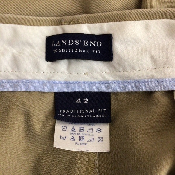 Lands End Tan shorts 42 - Picture 4 of 5